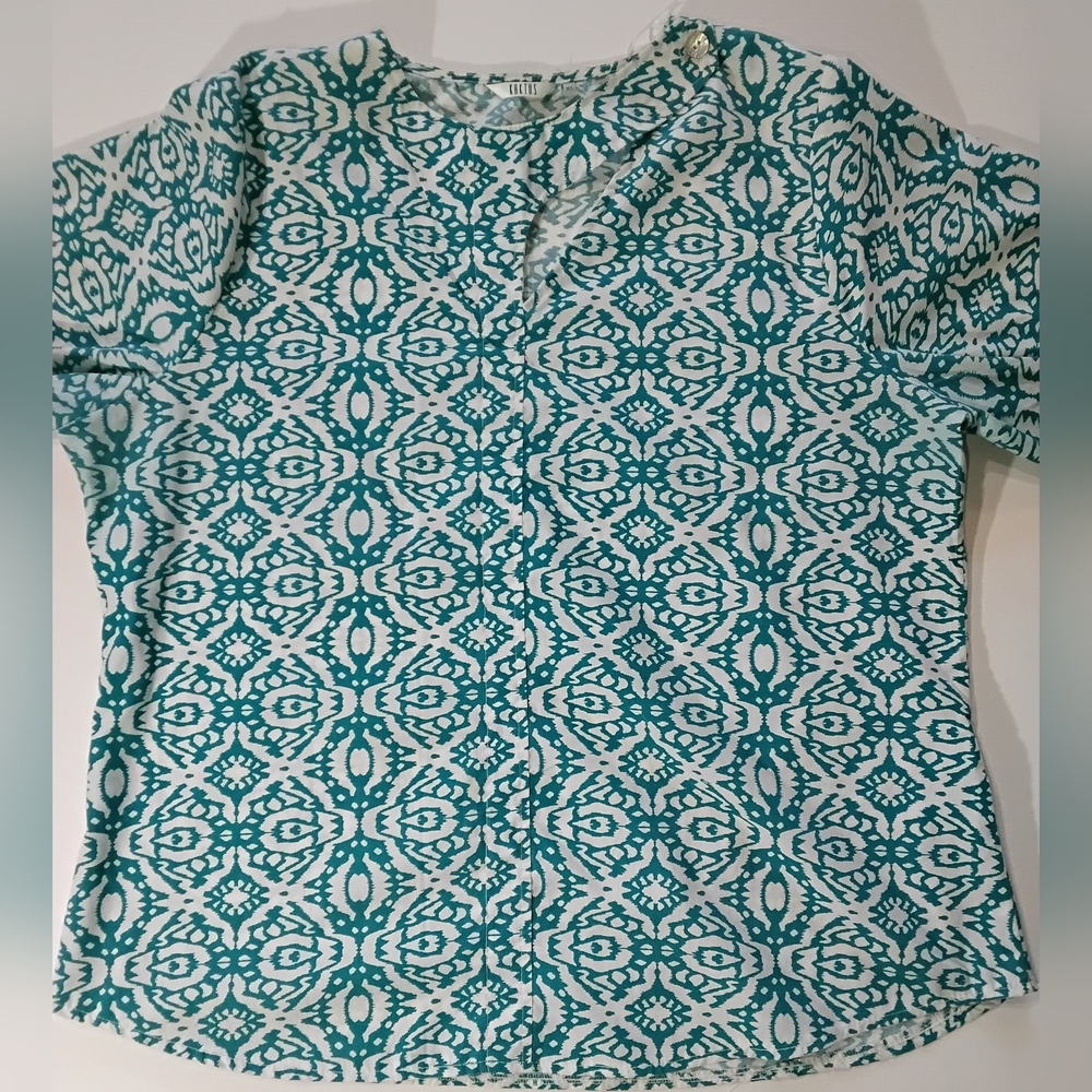 Kaktus Apparel Top Womens XL Green White Geometric Ikat 3/4 Sleeve Button Neck